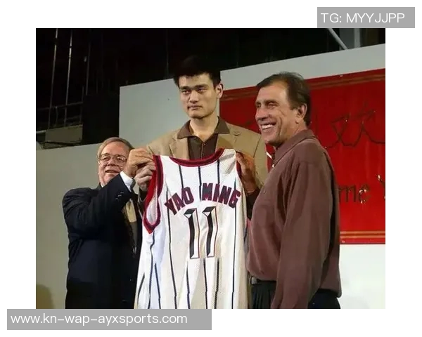 回顾中国篮球历史上的传奇球星与他们的辉煌成就